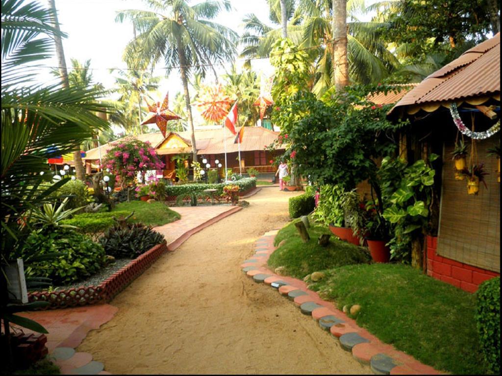 Kerala Bamboo House Hotel Varkala Exterior photo